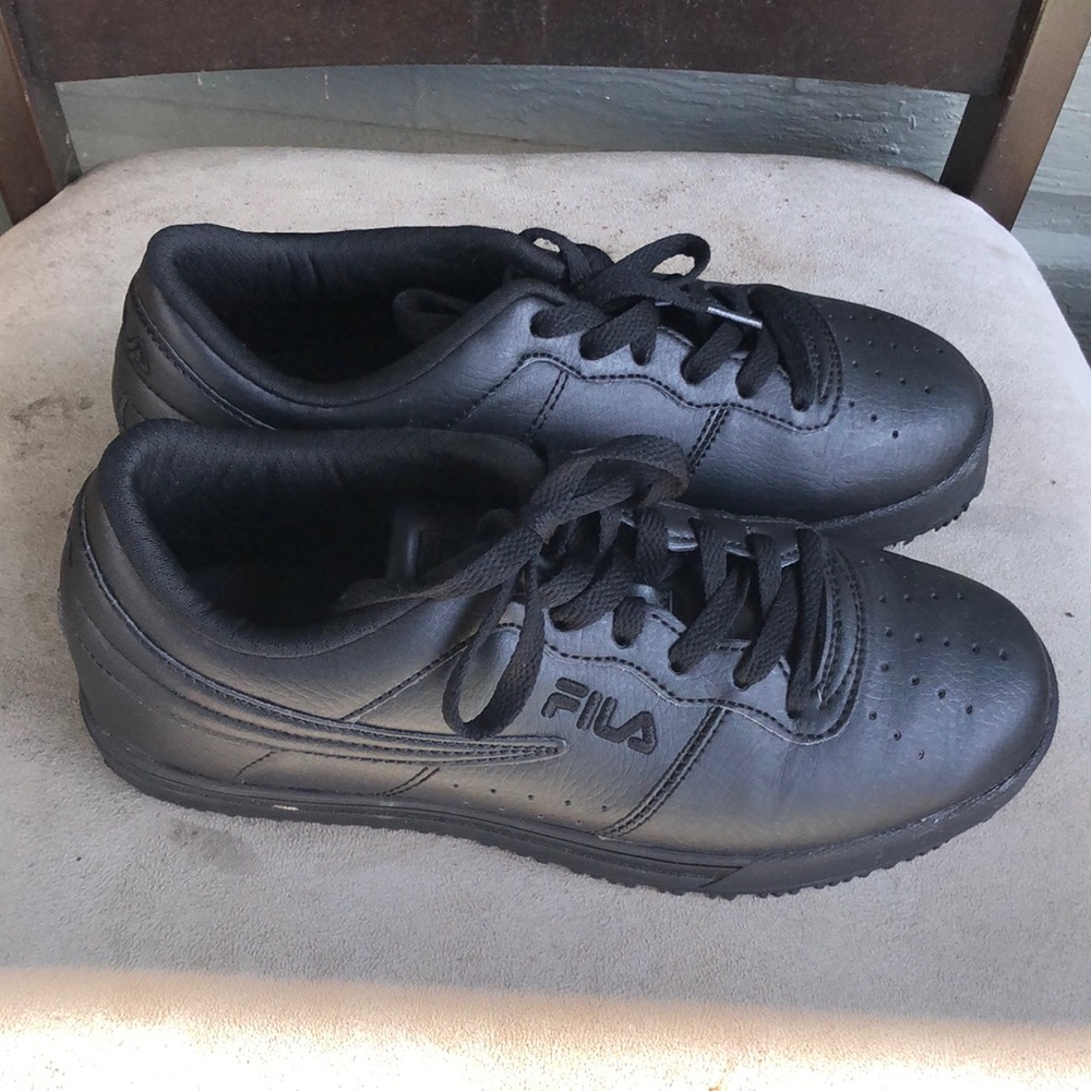 Fila Non Slick Worn 1 time. Women 7
